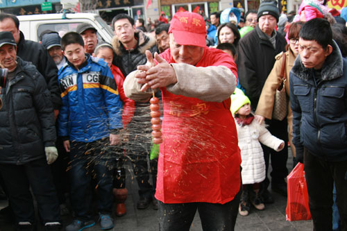 2013年青島蘿卜•元宵•糖球會(huì)盛大開(kāi)幕