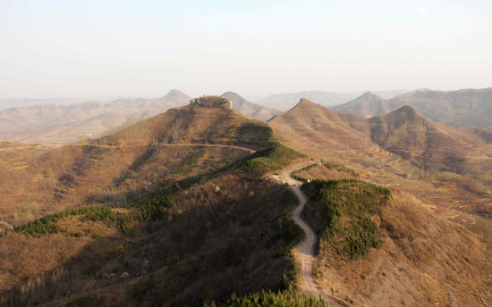 山東沂水鄉(xiāng)村旅游活動(dòng)啟動(dòng) 賞萬畝桃花訪千古紀(jì)王城