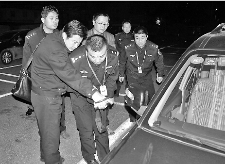 濟(jì)南一晨練老人遭兩車(chē)碾壓 司機(jī)稱(chēng)“以為他碰瓷”