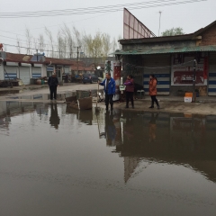 濟南一條10米寬馬路逢雨必淹 市民調(diào)侃“來看海”