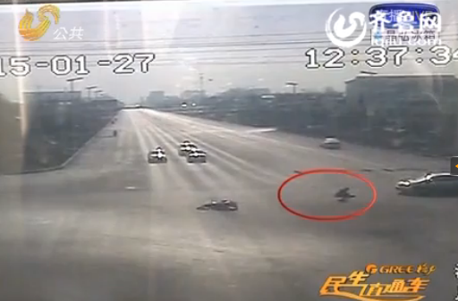 闖紅燈易釀造事故 道路交通傷害成“頭號(hào)殺手”