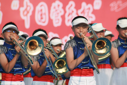 國(guó)內(nèi)頂級(jí)青少年管樂專題比賽青島開幕 600名學(xué)子角逐“中國(guó)管樂杯”獎(jiǎng)