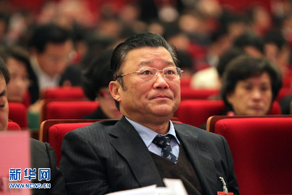 上海市人代會(huì)聽(tīng)取市人大常委會(huì)和