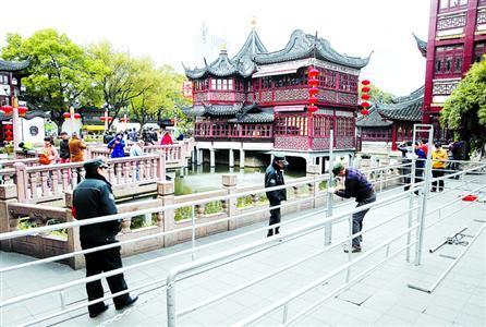 申城豫園安保措施升級 元宵節(jié)“南向北”單向通行