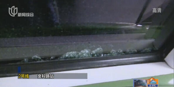 軌交2號(hào)線突發(fā)供電故障 5小時(shí)搶修恢復(fù)運(yùn)營(yíng)