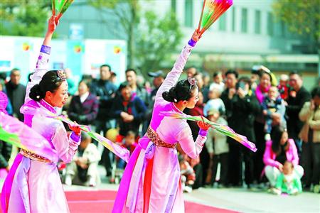 市民文化節(jié)創(chuàng)新辦節(jié)機制：社會搭舞臺 