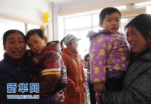 安徽懷寧部分兒童血鉛超標 當(dāng)?shù)亟M織到醫(yī)院檢查