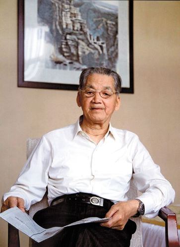 9旬中醫(yī)從醫(yī)70年仍出診 開(kāi)7服藥只需50多元(圖)