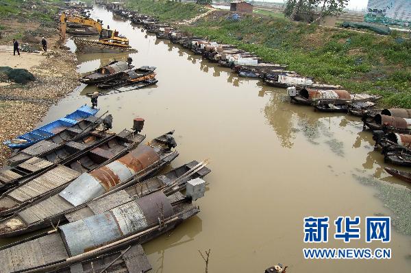 國家級(jí)濕地保護(hù)區(qū)龍感湖因旱被迫延長禁漁期(圖)