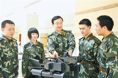 揭秘武警排爆手：每次執(zhí)行任務(wù)前都寫(xiě)好遺書(shū)(圖)