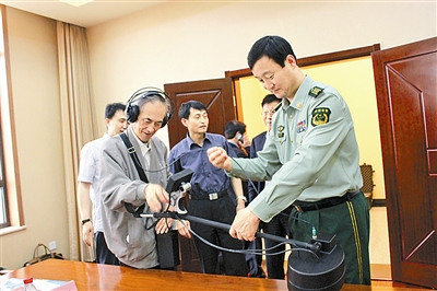 揭秘武警排爆手：每次執(zhí)行任務(wù)前都寫好遺書(圖)
