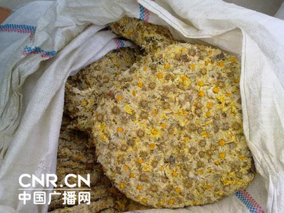 江蘇射陽每年200噸毒菊花入市 商販稱無人檢測(cè)