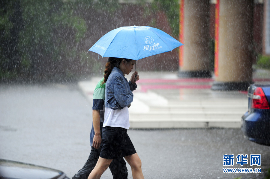 南方近日連遭強降雨 浙江發(fā)布首個暴雨黃色預(yù)警