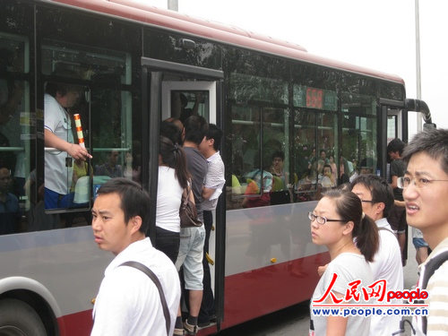 北京京通快速路變“慢速”路 收費(fèi)能否降點(diǎn)兒?