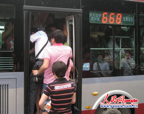 北京京通快速路變“慢速”路 收費能否降點兒?