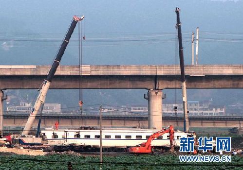 溫州公布首批“7·23”動(dòng)車(chē)事故遇難人員名單