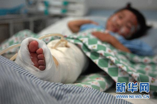 千方百計(jì)救治甬溫線事故傷者:1人1專家 1人1方案