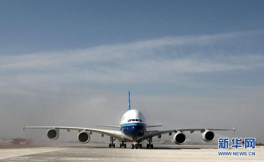 飛翔從此大不同 探訪中國(guó)首架空客A380飛機(jī)