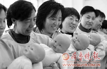 月嫂行業(yè)陷信任危機：月嫂，你是陌生人嗎