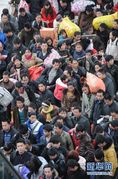 2012鐵路春運(yùn)今日結(jié)束 共發(fā)送旅客超2.35億人次