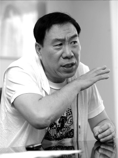張偉平指張藝謀工作室違法 爭(zhēng)奪12名演員控制權(quán)