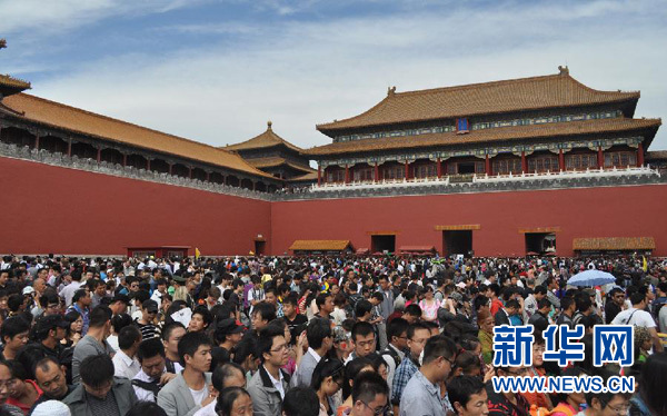 專家網(wǎng)民齊呼吁：我們需要“平安景區(qū)”