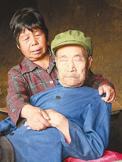 64歲韓鳳英：十年堅守承諾不畏寒暑照顧殘疾老人