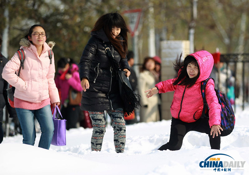 北京延慶遭遇52年來(lái)最大降雪 抗雪救災(zāi)有序進(jìn)行