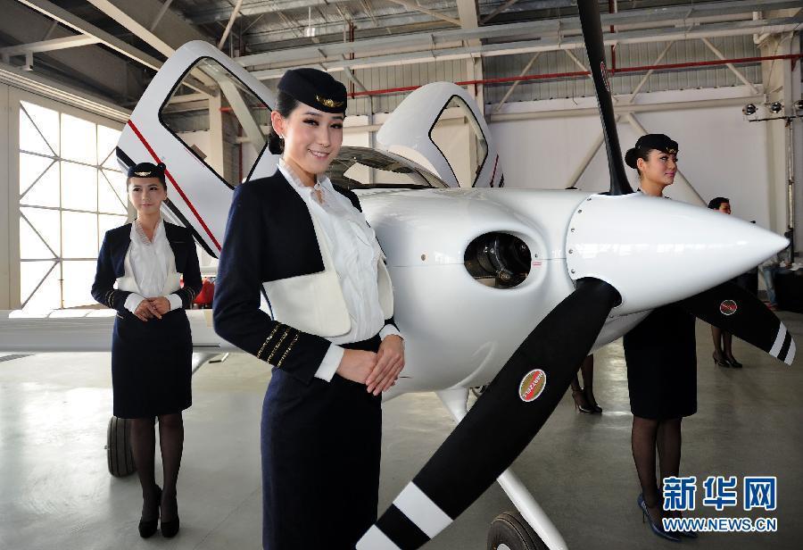 中國首家飛機4S店培養(yǎng)女飛行員團隊