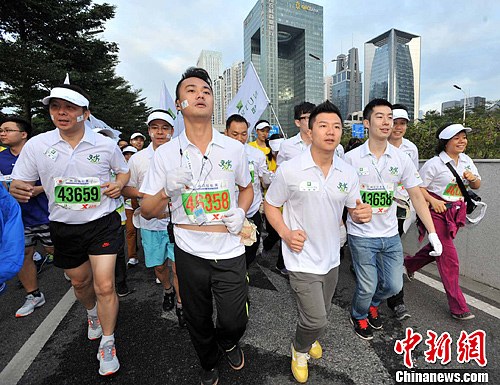中國30城今年辦31場馬拉松 大熱背后還需冷思考