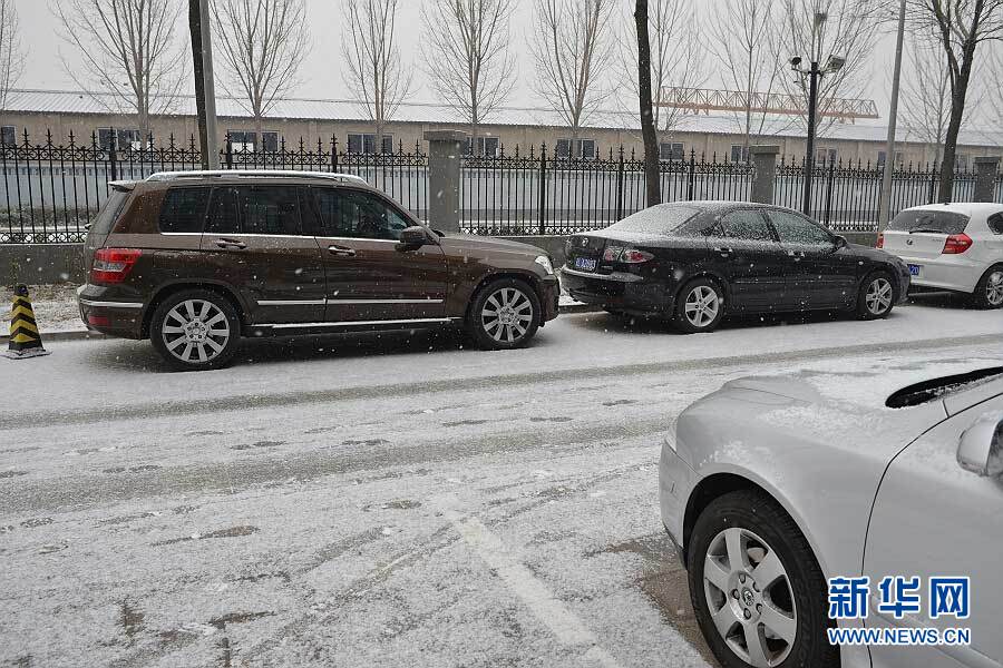 “雪花紛飛看京城”：北京大部地區(qū)迎來降雪