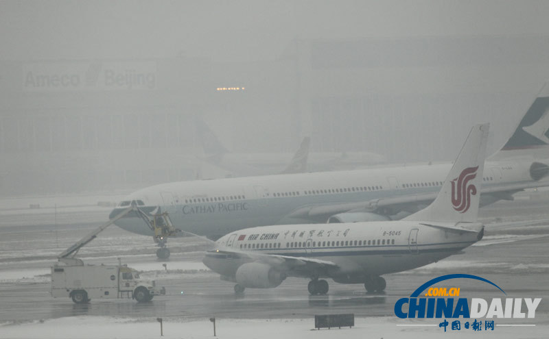 北京首都機(jī)場全力確保雪天正常運(yùn)行