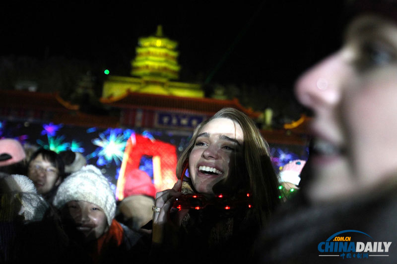 《中國日?qǐng)?bào)》2013元旦圖片精選：迎接新年第一縷陽光