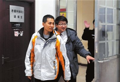 不雅視頻爆料人遭重慶警方跨省約談 稱還有多名高官視頻