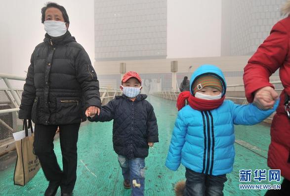 津京冀三地霧霾持續(xù) 空氣質量嚴重污染
