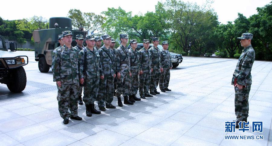 成都軍區(qū)第13集團軍緊急馳援抗震救災(zāi)