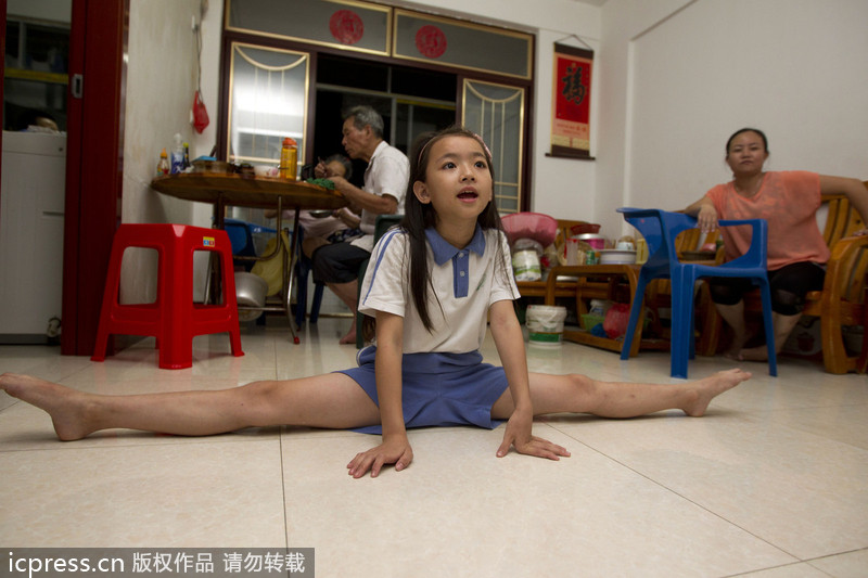 圖片故事：城中村孩子美麗芭蕾夢(mèng)