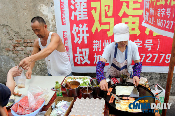 武漢：大叔微博曬雞蛋灌餅做法走紅 欲開漢版肯德基