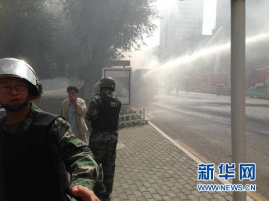 乘客稱(chēng)烏魯木齊公交車(chē)突然起火 沒(méi)有聽(tīng)到爆炸聲
