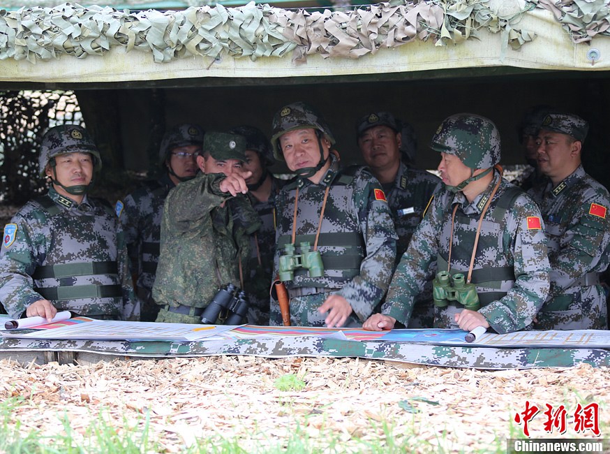 “和平使命—2013”中俄聯(lián)演舉行實兵協(xié)同訓練
