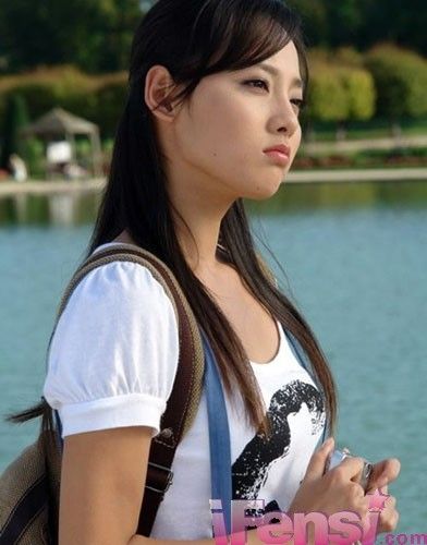 楊冪劉亦菲劉詩詩唐嫣新代女星身價(jià)排名（圖）