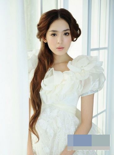 楊冪劉亦菲劉詩詩唐嫣新代女星身價(jià)排名（圖）