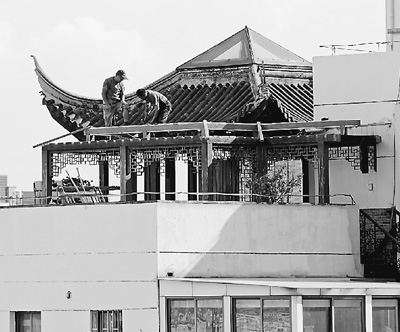 北京凍結(jié)318處違建房產(chǎn) 蘇州“空中花園”開(kāi)始拆除
