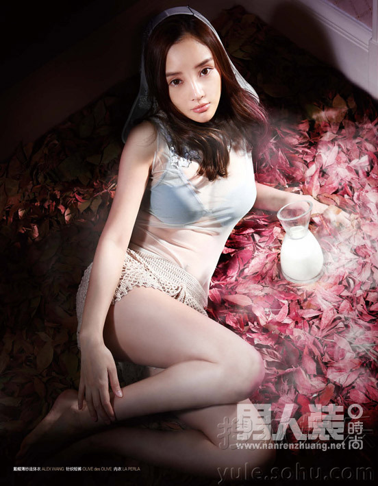 南笙妹妹變欲女惹爭議 圖揭女星重口味《男人裝》封面