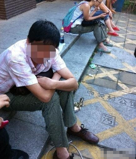 監(jiān)友：李某是獄警開心果 有伙食費可吃到火腿腸