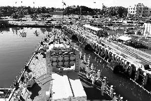 中國(guó)海軍三艦抵珍珠港 中美七年來首次聯(lián)合軍演