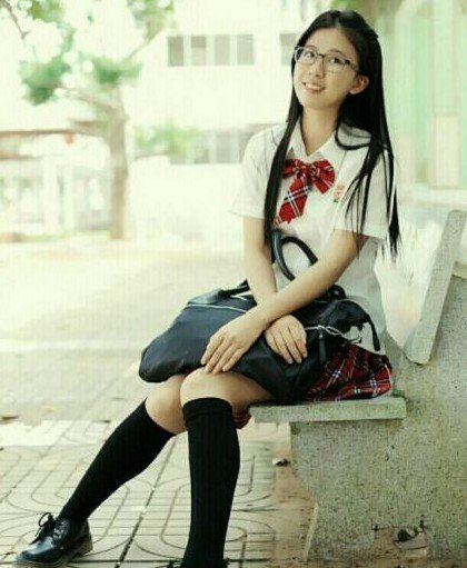 網(wǎng)友旅途中曬各地心中最美校服