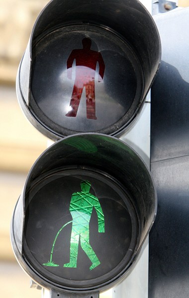 蘭州街頭賣萌路標(biāo) 盤點那些驚爆眼球的萌路標(biāo)