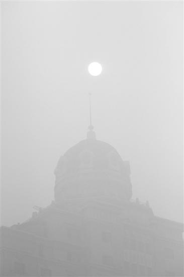 東北地區(qū)霧霾籠罩 黑吉遼分別發(fā)布大霧預(yù)警