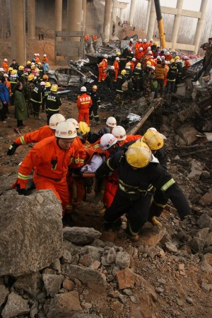 河南連霍大橋垮塌致10死 9個月未公布處理結(jié)果